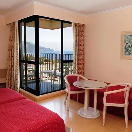 Estudio Vista Mar Triplo Апартаменты *